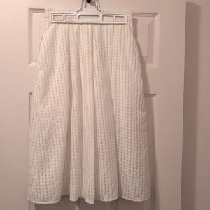 White L’astiste skirt size small